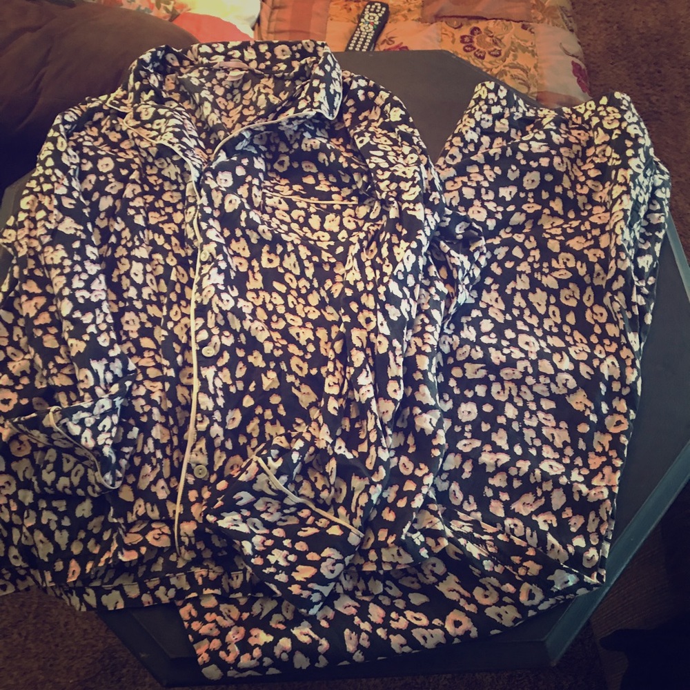 VS leopard pajamas